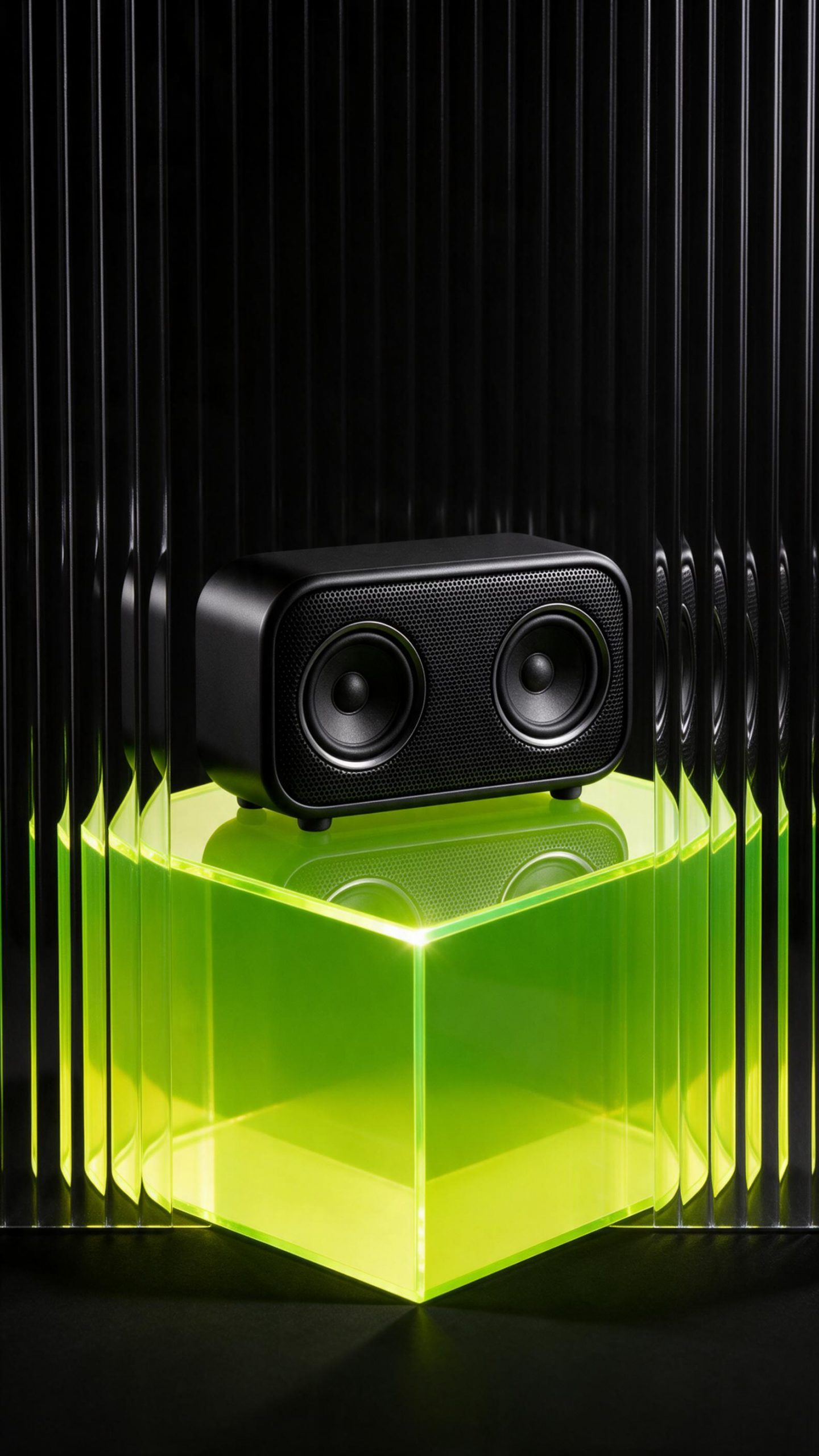 Lenticular product effect with matte black wireless speaker
